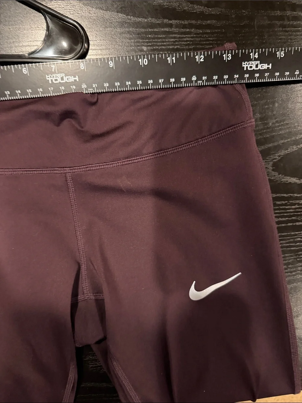 Nike Women’s Burgundy Performance Leggings Reflective Swoosh zipper waist pocket